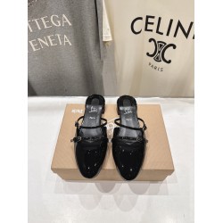 CL slippers