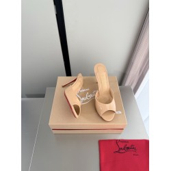CL slippers