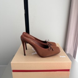 CL slippers