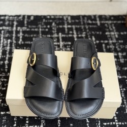CL slippers