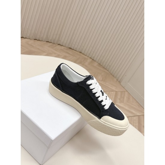 Celine Casual Shoes
Women 35-41

