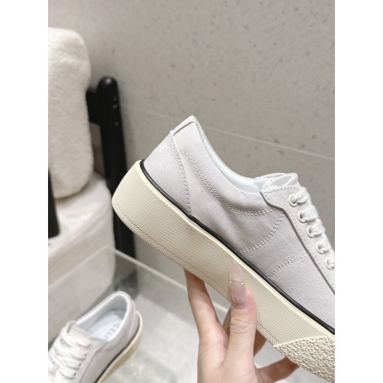 Celine Casual Shoes
Women 35-41
