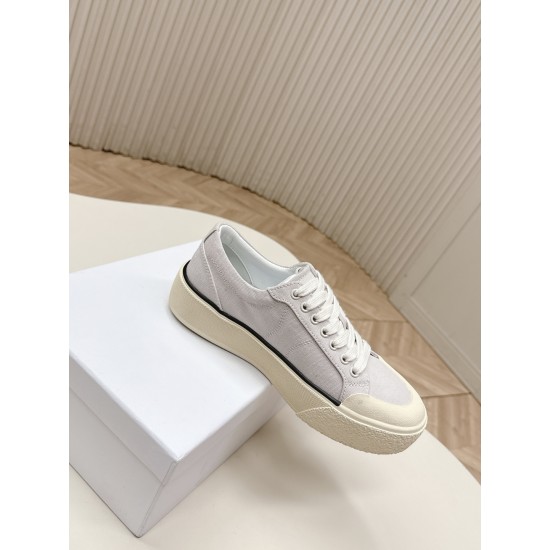 Celine Casual Shoes
Women 35-41
