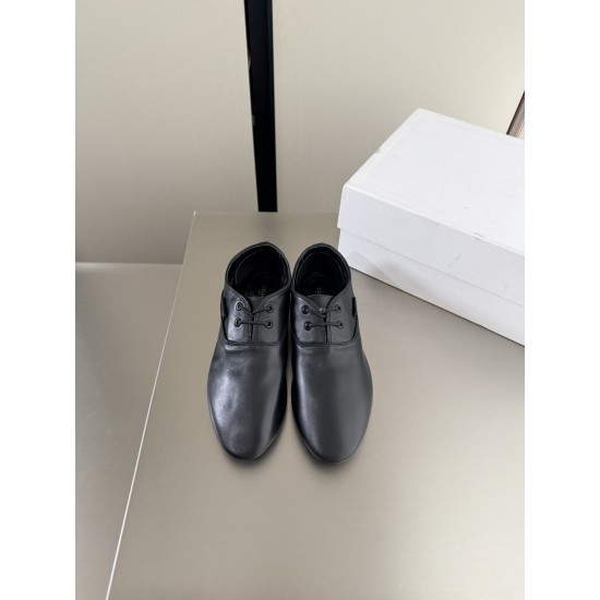 Celine Slippers Shoes
Women 35-41
