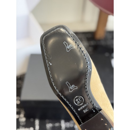 Chanel loafers Shoes
Women 35-41
