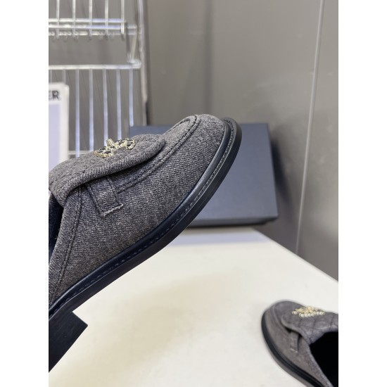 Chanel loafers Shoes
Women 35-41
