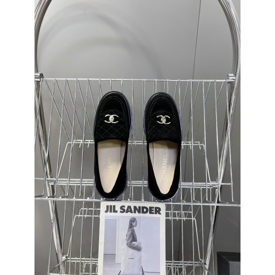 Chanel loafers Shoes
Women 35-41
