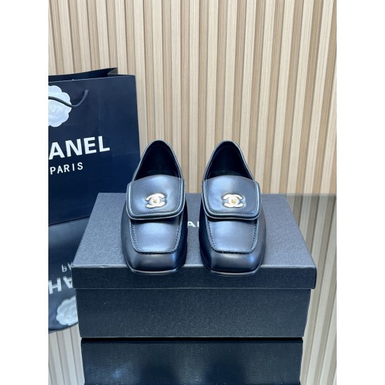 Chanel loafers Shoes
Women 35-41
