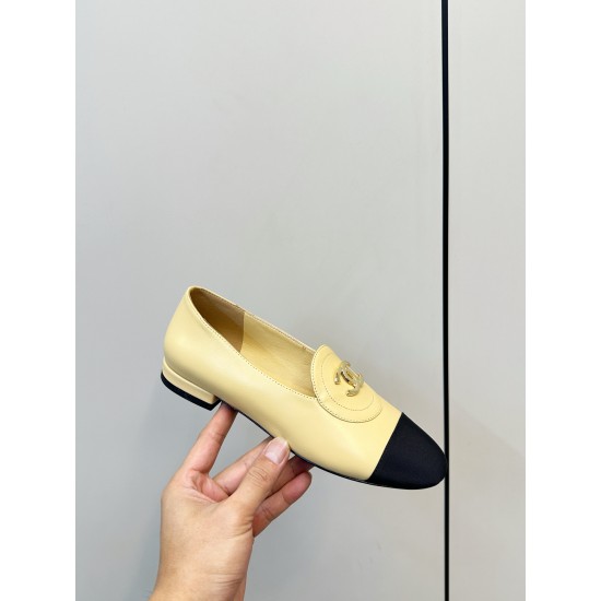 Chanel loafers Shoes
Women 35-41
