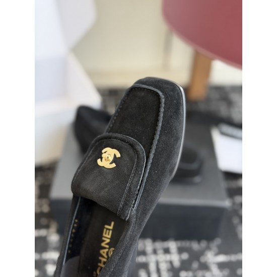 Chanel loafers Shoes
Women 35-41
