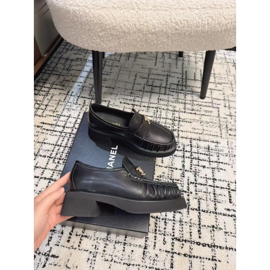 Chanel loafers Shoes
Women 35-41
