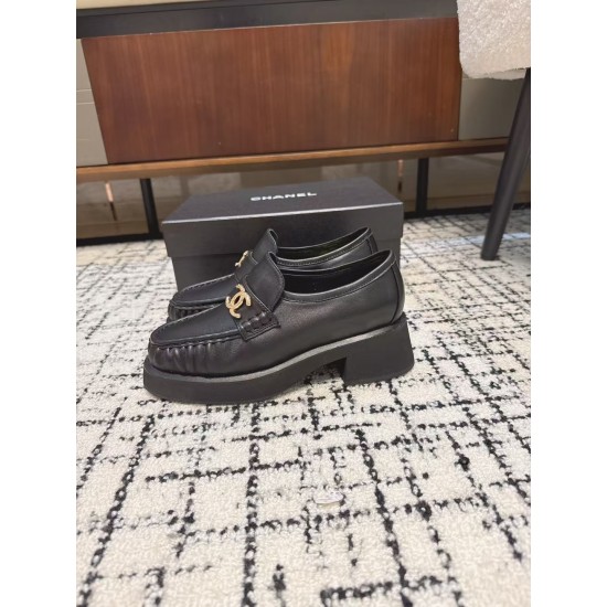 Chanel loafers Shoes
Women 35-41
