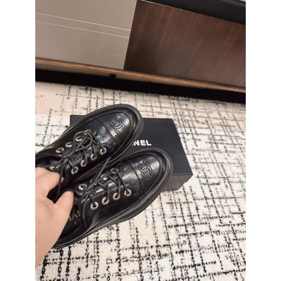 Chanel loafers Shoes
Women 35-41
