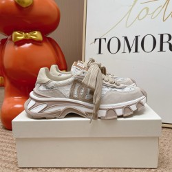 DG Casual Shoes Best Quality
Women 35-41
