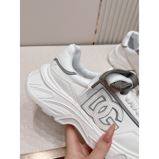 DG Casual Shoes Best Quality
Women 35-41

