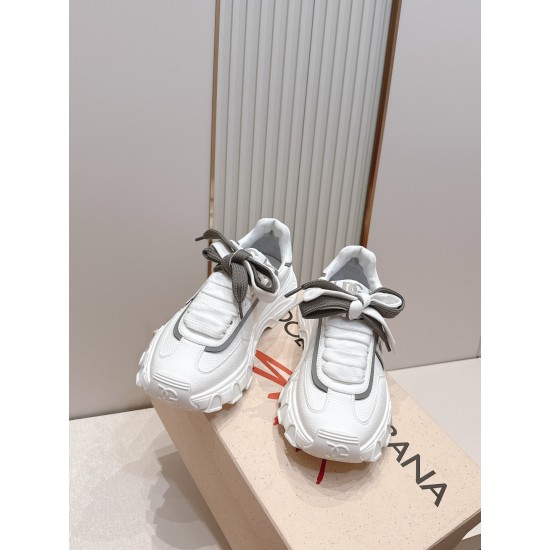 DG Casual Shoes Best Quality
Women 35-41
