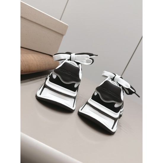 DG Casual Shoes Best Quality
Women 35-41
