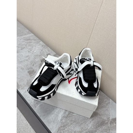 DG Casual Shoes Best Quality
Women 35-41
