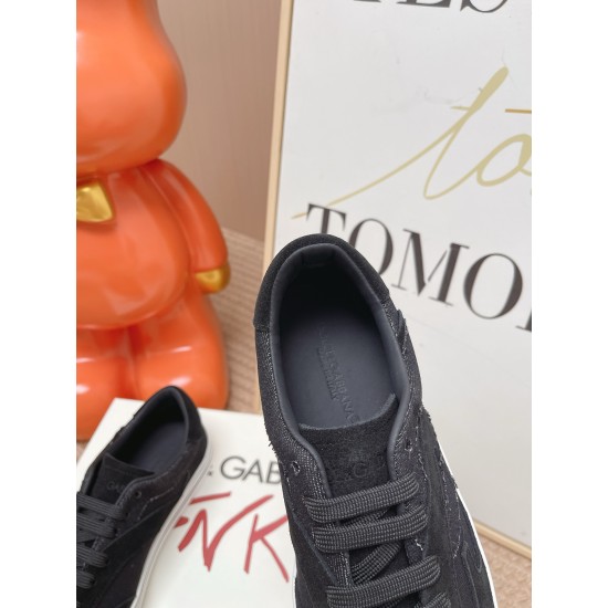 DG Casual Shoes Best Quality
Women 35-41
