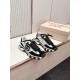 DG Casual Shoes Best Quality
Women 35-41
