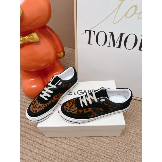 DG Casual Shoes Best Quality
Women 35-41
