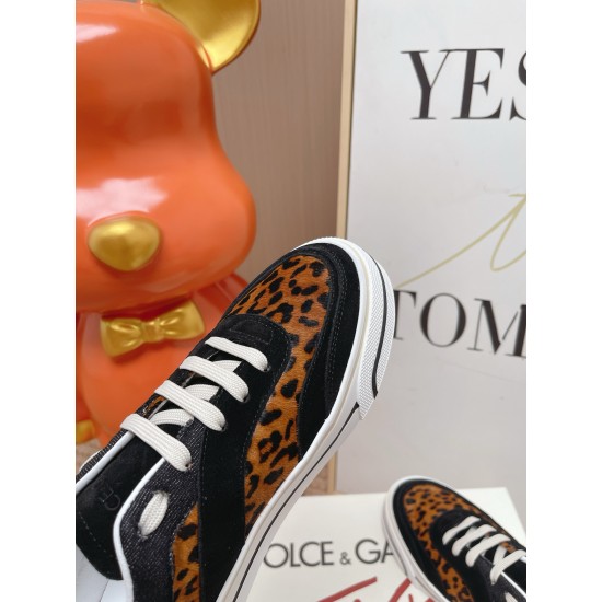 DG Casual Shoes Best Quality
Women 35-41
