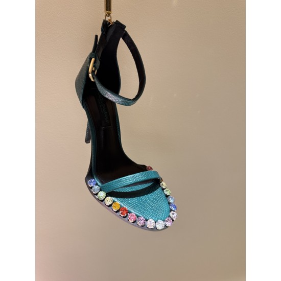 DG High Heel Shoes Best Quality
Women 35-41
