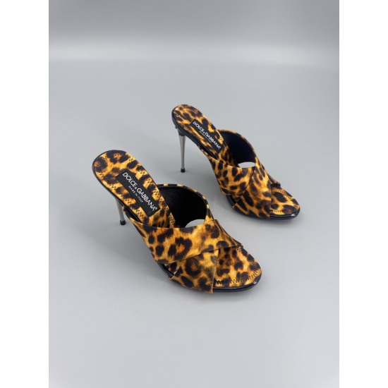 DG High Heel Shoes Best Quality
Women 35-41
