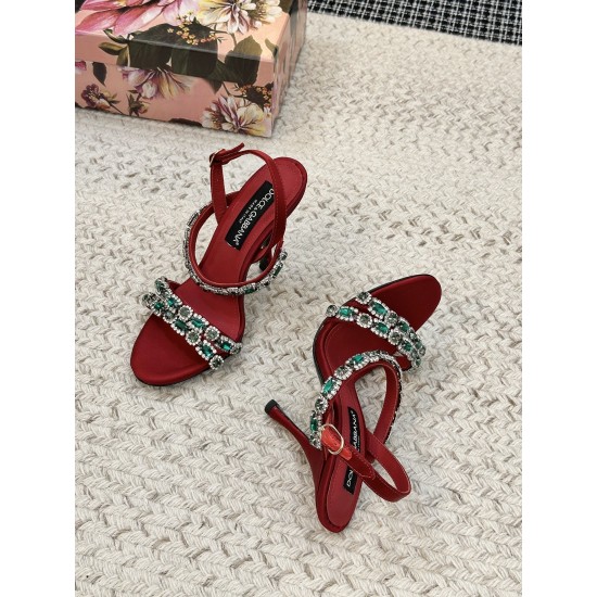 DG High Heel Shoes Best Quality
Women 35-41
