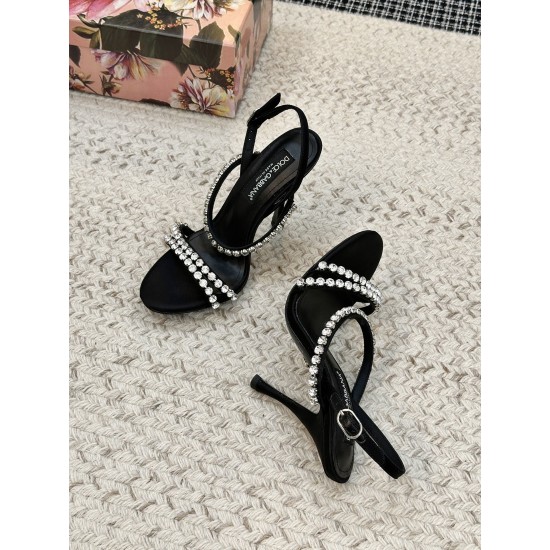 DG High Heel Shoes Best Quality
Women 35-41
