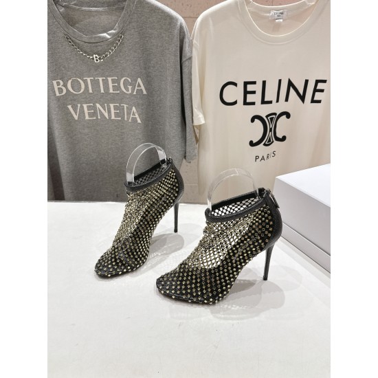 DG High Heel Shoes Best Quality
Women 35-41
