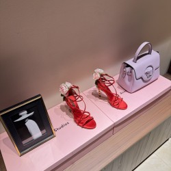 DG High Heel Shoes Best Quality
Women 35-41
