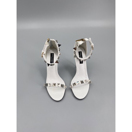 DG High Heel Shoes Best Quality
Women 35-41
