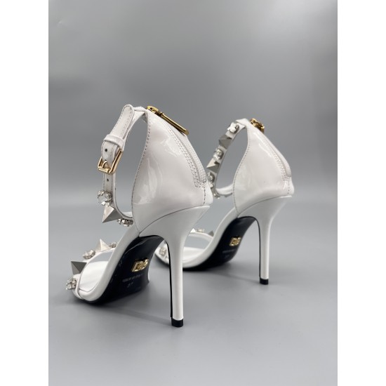 DG High Heel Shoes Best Quality
Women 35-41

