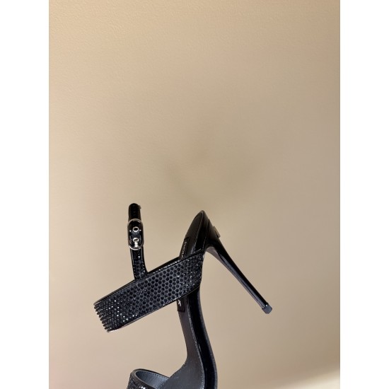 DG High Heel Shoes Best Quality
Women 35-41

