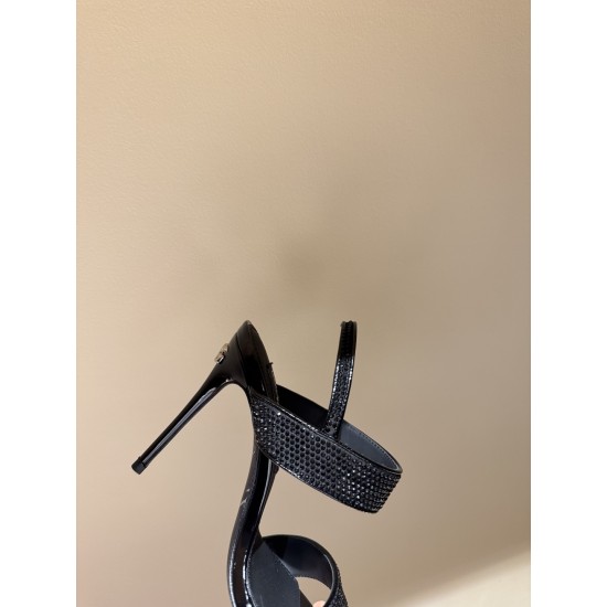 DG High Heel Shoes Best Quality
Women 35-41
