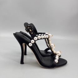 DG High Heel Shoes Best Quality
Women 35-41
