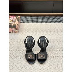 DG High Heel Shoes Best Quality
Women 35-41
