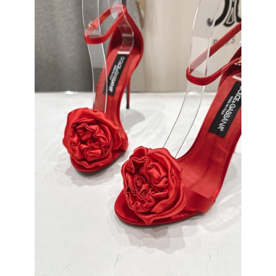 DG High Heel Shoes Best Quality
Women 35-41

