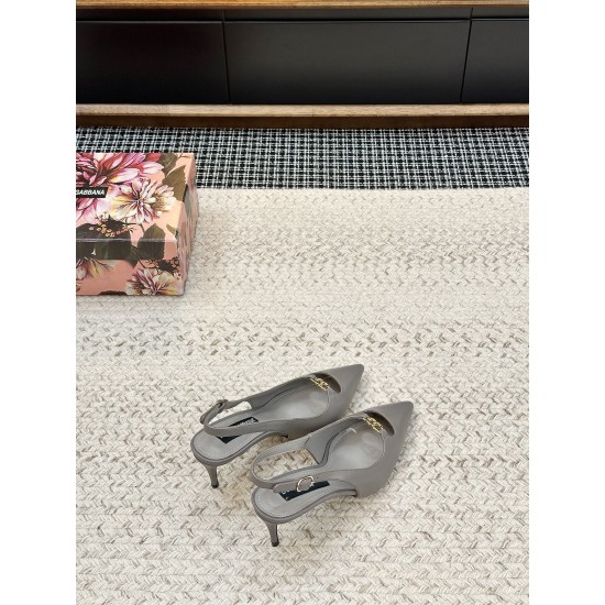 DG High Heel Shoes Best Quality
Women 35-41
