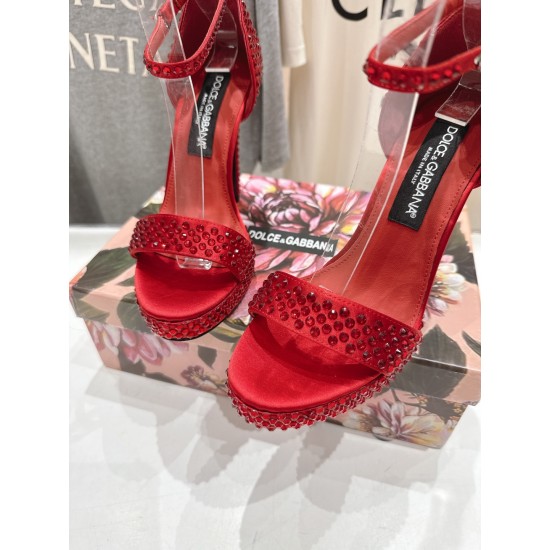 DG High Heel Shoes Best Quality
Women 35-41
