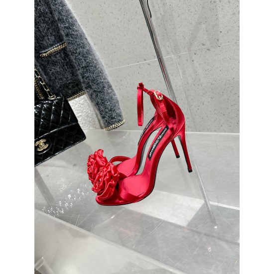 DG High Heel Shoes Best Quality
Women 35-41

