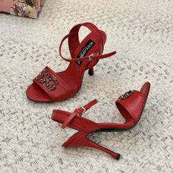 DG High Heel Shoes Best Quality
Women 35-41
