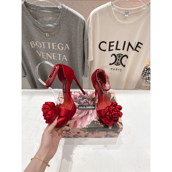 DG High Heel Shoes Best Quality
Women 35-41
