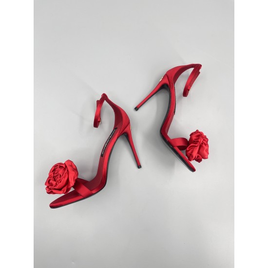 DG High Heel Shoes Best Quality
Women 35-41
