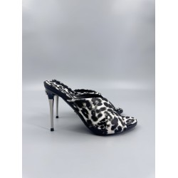 DG High Heel Shoes Best Quality
Women 35-41
