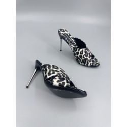 DG High Heel Shoes Best Quality
Women 35-41
