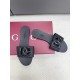 DG slippers