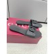 DG slippers