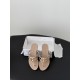 DG slippers